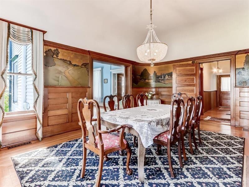 katie house dining room